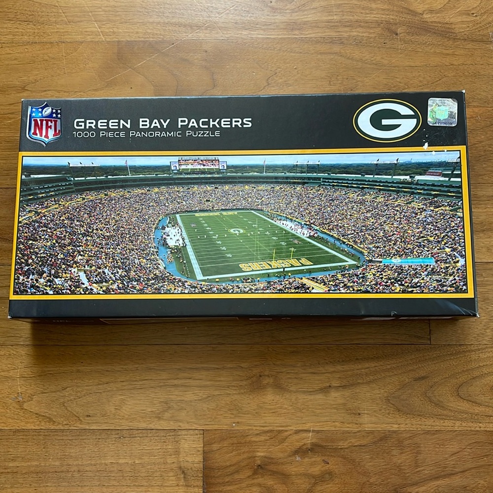 NEW -NFL Green Bay Packers 1000 Piece Panoramic Puzzle - Lambeau Field